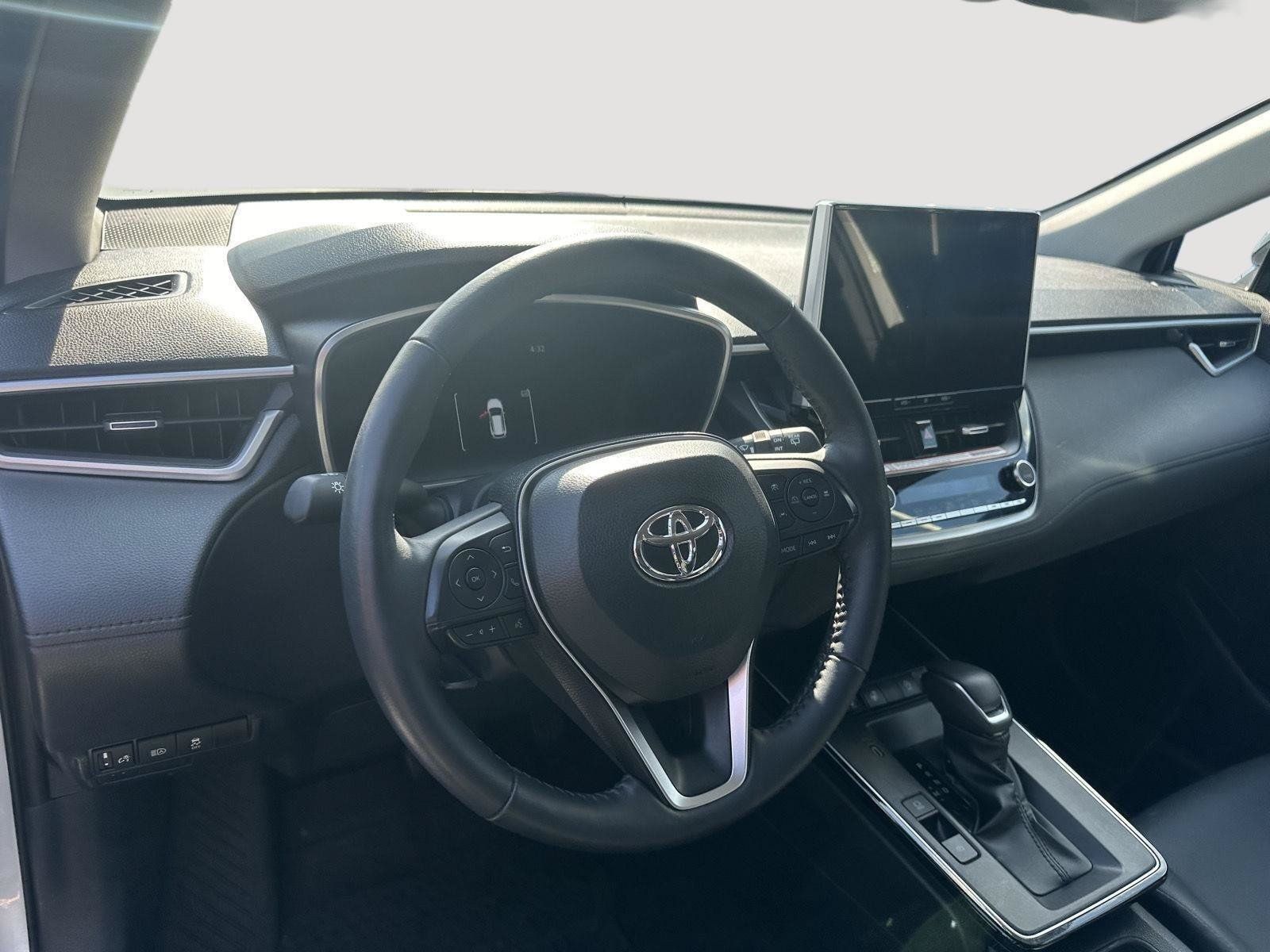 Used 2026 Toyota Corolla Cross XLE w/ Convenience Package AWD/4WD image 8