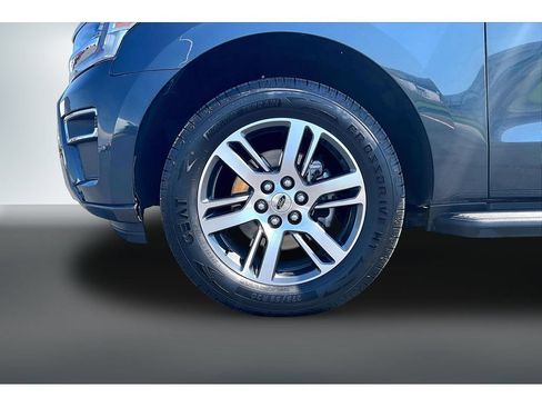 Used 2024 Ford Expedition Limited AWD/4WD image 28