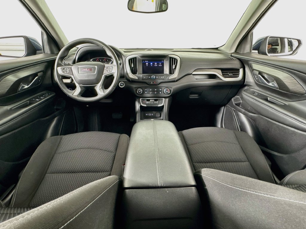Used 2024 GMC Terrain SLE AWD/4WD image 25