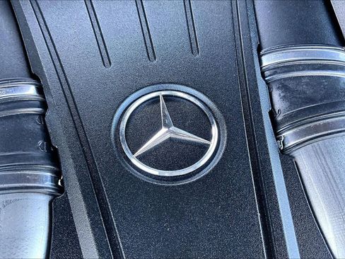 Used 2018 Mercedes-Benz GLS 550 4MATIC image 32