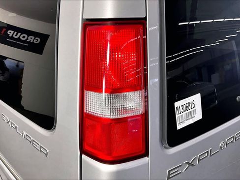 Used 2021 Chevrolet Express 2500 LS w/ Enhanced Convenience Package image 26