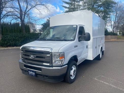New 2026 Ford E-350 and Econoline 350 Super Duty w/ Power Equipment Group image 3