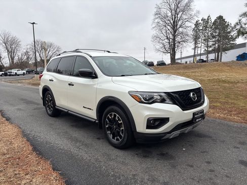 Used 2020 Nissan Pathfinder SV w/ Rock Creek Edition image 3