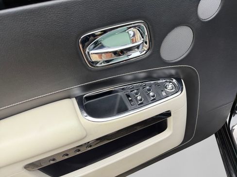 Used 2011 Rolls-Royce Ghost RWD image 18