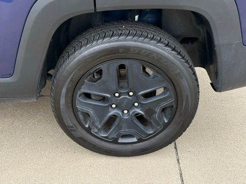 Used 2019 Jeep Renegade Sport AWD/4WD image 11