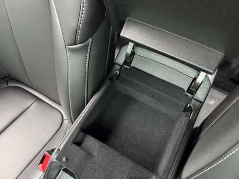 New 2025 Jeep Grand Cherokee Limited w/ Black Appearance Package image 35