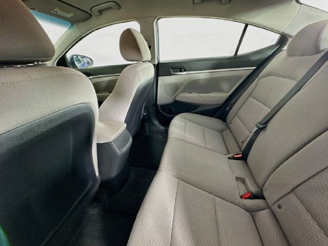 Used 2020 Hyundai Elantra SEL FWD image 21