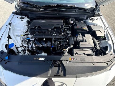 Certified 2026 Hyundai Elantra Sport FWD image 11