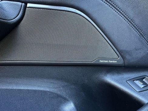 Used 2019 BMW 530i xDrive w/ Dynamic Handling Package image 15