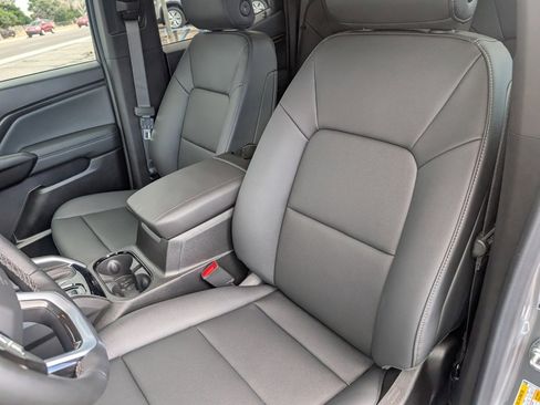 Used 2026 Chevrolet Colorado LT w/ LT Convenience Package image 9