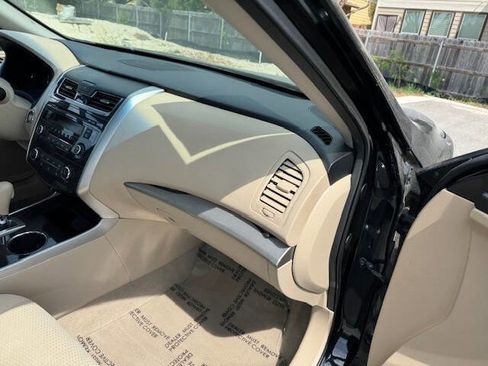 Used 2014 Nissan Altima 2.5 S FWD image 21