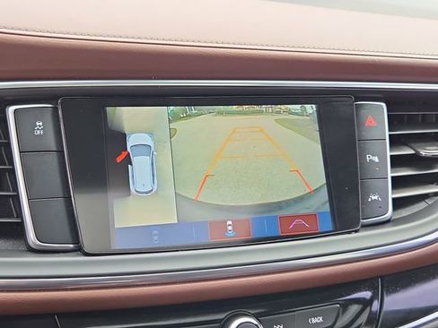 Used 2018 Buick Enclave Avenir image 31