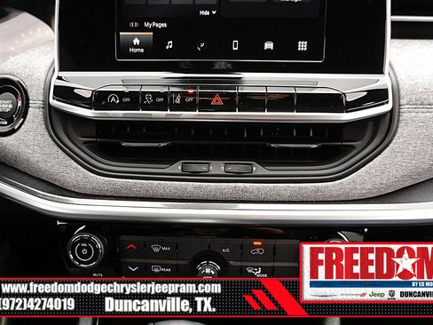 New 2026 Jeep Compass Latitude image 21