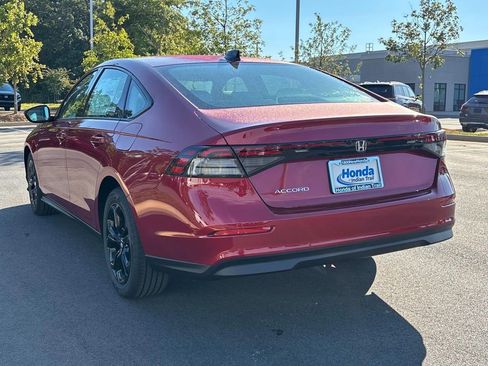 Used 2025 Honda Accord SE image 6