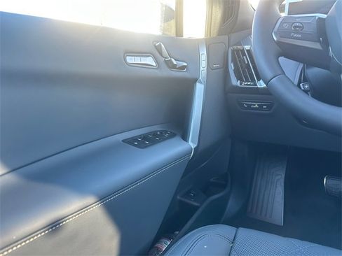 New 2026 BMW iX xDrive60 w/ M Sport Package image 24