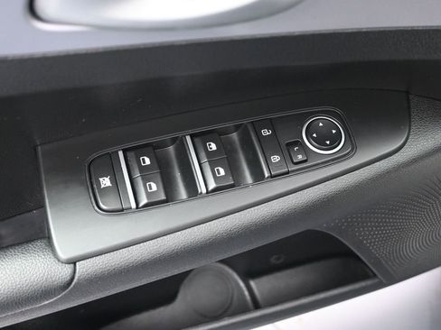 Certified 2024 Kia Forte LXS image 11