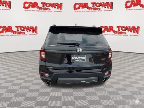 Used 2023 Honda Passport TrailSport image 14