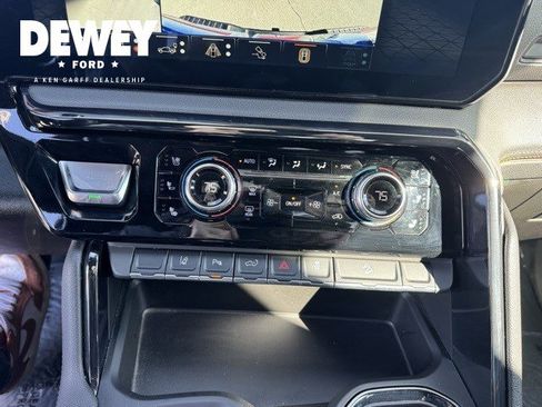 Used 2024 GMC Sierra 2500 AT4 w/ AT4 Premium Plus Package image 22