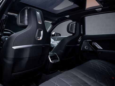 Used 2023 BMW i7 xDrive60 w/ Executive Package 2 image 67