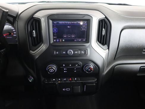 Used 2022 Chevrolet Silverado 1500 Custom image 21