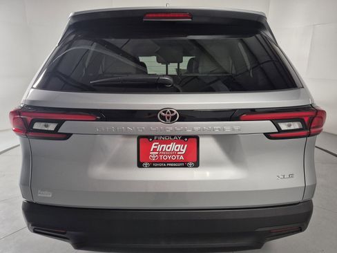 New 2026 Toyota Grand Highlander FWD image 12