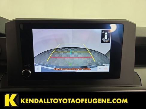 Certified 2025 Toyota Tacoma SR5 w/ SR5 Upgrade Package AWD/4WD image 15