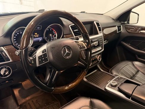 Used 2015 Mercedes-Benz GL 450 4MATIC image 18