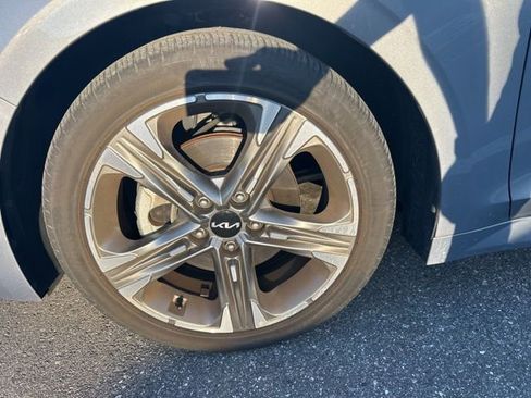 Used 2023 Kia K5 EX image 16
