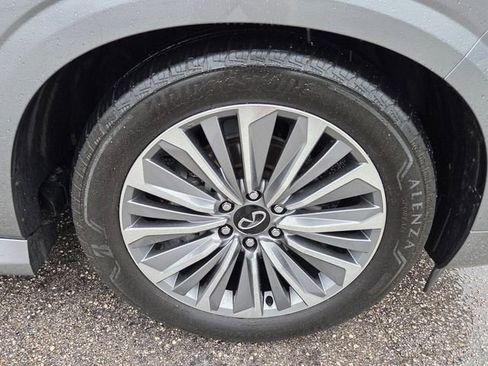 Certified 2025 INFINITI QX80 Sensory AWD/4WD image 9