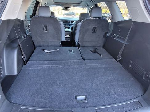 Used 2021 Buick Enclave Essence w/ Sound and Sites Package AWD/4WD image 11