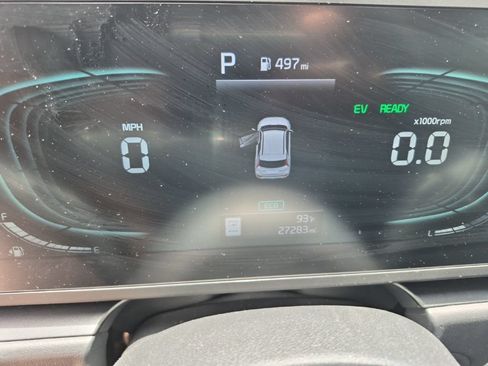 Used 2025 Kia Niro LX FWD image 6