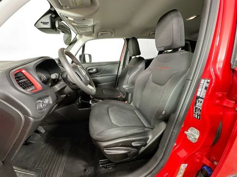Used 2023 Jeep Renegade Trailhawk AWD/4WD image 19