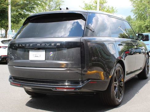 New 2026 Land Rover Range Rover Long Wheelbase SE AWD/4WD image 4