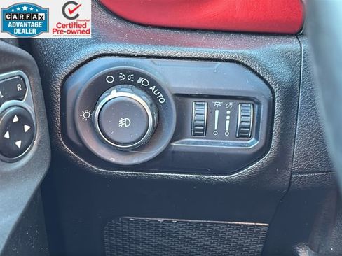 Certified 2018 Jeep Wrangler Unlimited Rubicon image 33