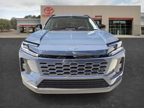 New 2026 Toyota Grand Highlander AWD Hybrid image 2