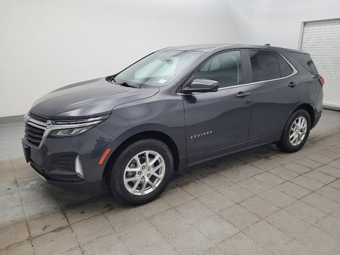 Used 2023 Chevrolet Equinox LT image 2