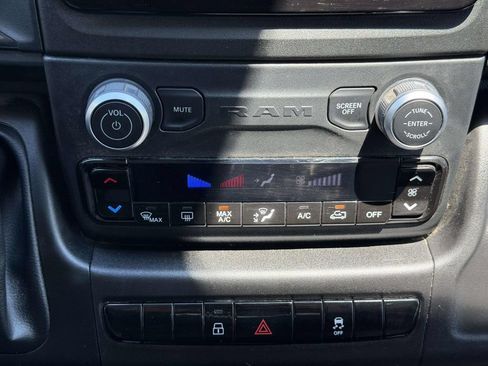 Used 2025 RAM ProMaster 2500 w/ Convenience Group FWD image 5