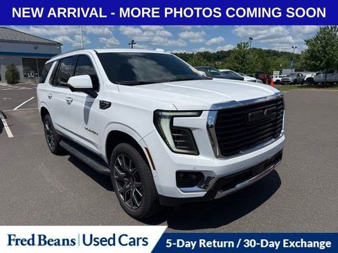 Used 2025 GMC Yukon Elevation w/ Elevation Premium Package AWD/4WD image 1
