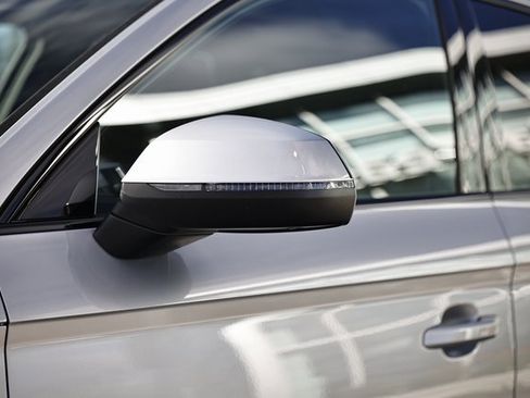 Certified 2025 Audi Q5 2.0T Premium Plus w/ Premium Plus Package image 11