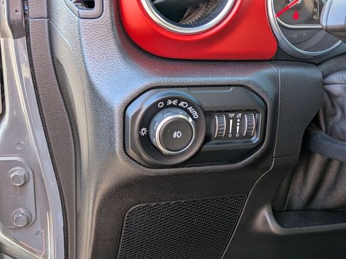Used 2020 Jeep Wrangler Unlimited Rubicon AWD/4WD image 13