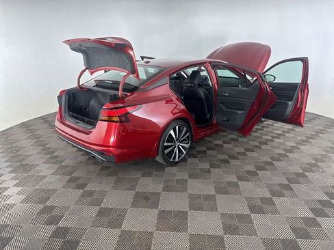 Used 2019 Nissan Altima 2.5 SR w/ SR Premium Package FWD image 14