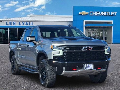 Used 2023 Chevrolet Silverado 1500 ZR2 w/ Technology Package image 1