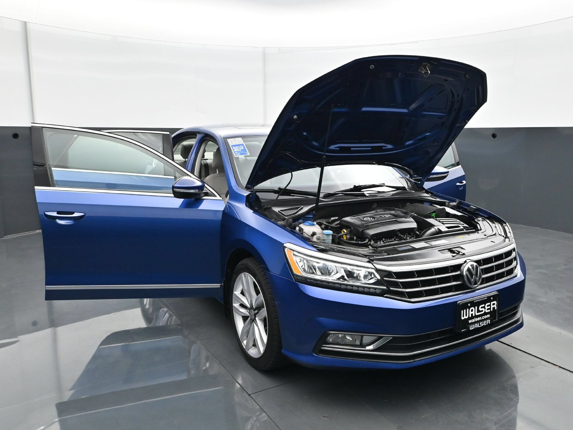 Used 2017 Volkswagen Passat 1.8T SEL Premium FWD image 35