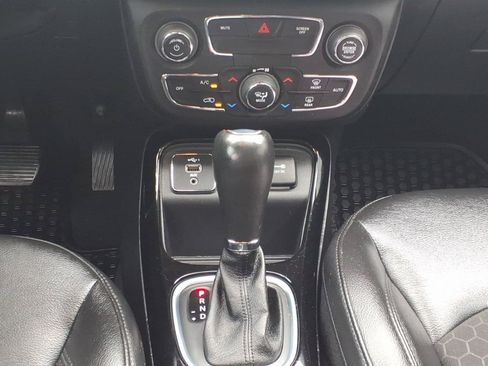 Used 2021 Jeep Compass Latitude w/ Sun and Sound Group FWD image 7