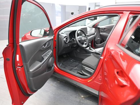 Used 2022 Hyundai Kona SEL w/ Cargo Package FWD image 15