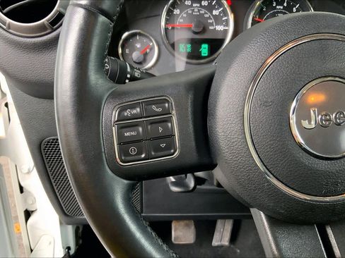 Used 2018 Jeep Wrangler Sport image 23