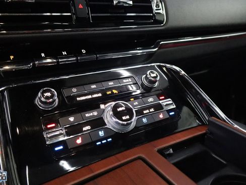Used 2022 Lincoln Navigator L Reserve image 21