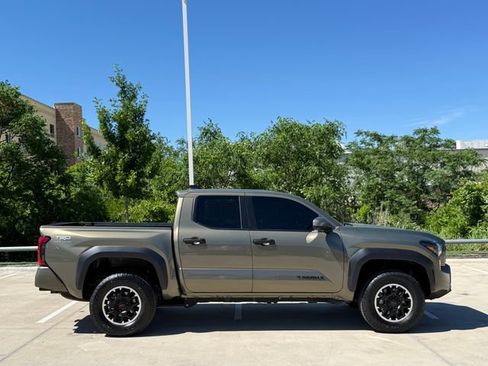 Used 2024 Toyota Tacoma TRD Off-Road AWD/4WD image 6