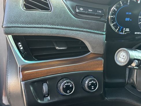 Used 2020 Cadillac Escalade Premium Luxury AWD/4WD image 14
