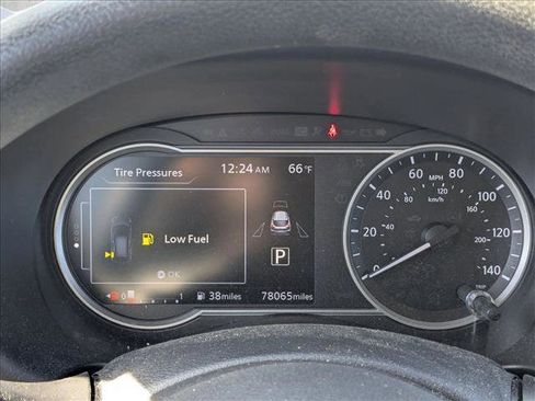 Used 2020 Nissan Kicks SV image 10